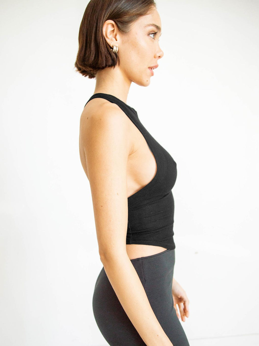 Halter Neck Ribbed Cropped Top - Kharites